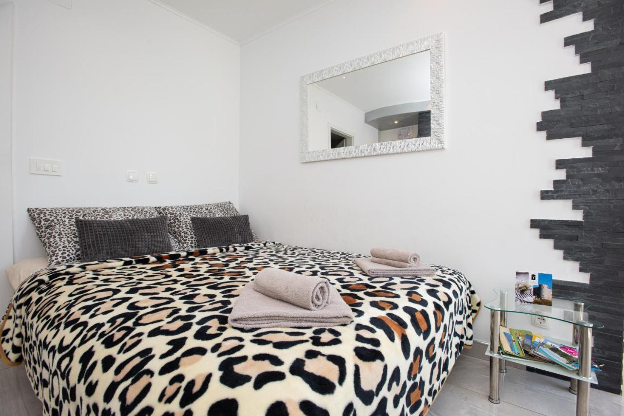 Apartments Viky คราลเยวีจา ภายนอก รูปภาพ