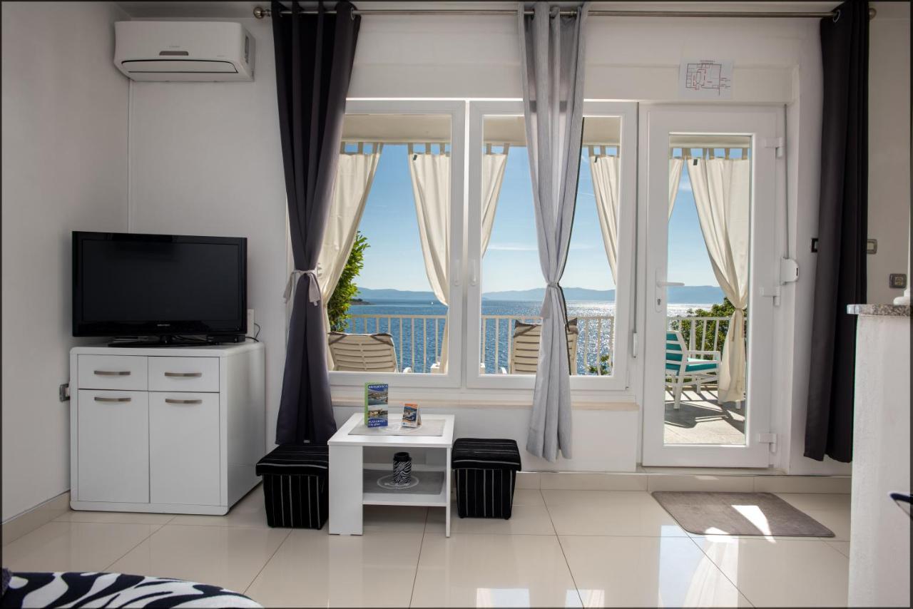 Apartments Viky คราลเยวีจา ภายนอก รูปภาพ