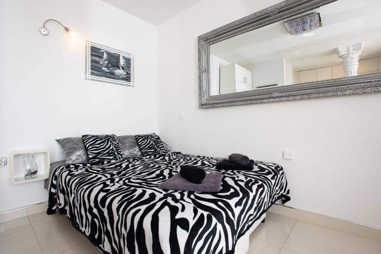 Apartments Viky คราลเยวีจา ภายนอก รูปภาพ